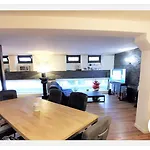 Διαμέρισμα Logement Hyper-centre Idealement Situe Home-voltaire Ανζέρ