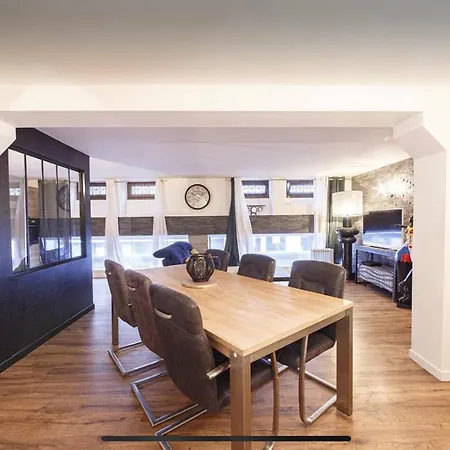 Logement Hyper-centre Idealement Situe Home-voltaire Ανζέρ