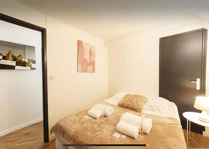 Logement Hyper-centre Idealement Situe Home-voltaire شقة *