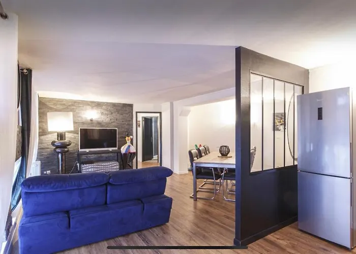 Logement Hyper-centre Idealement Situe Home-voltaire شقة